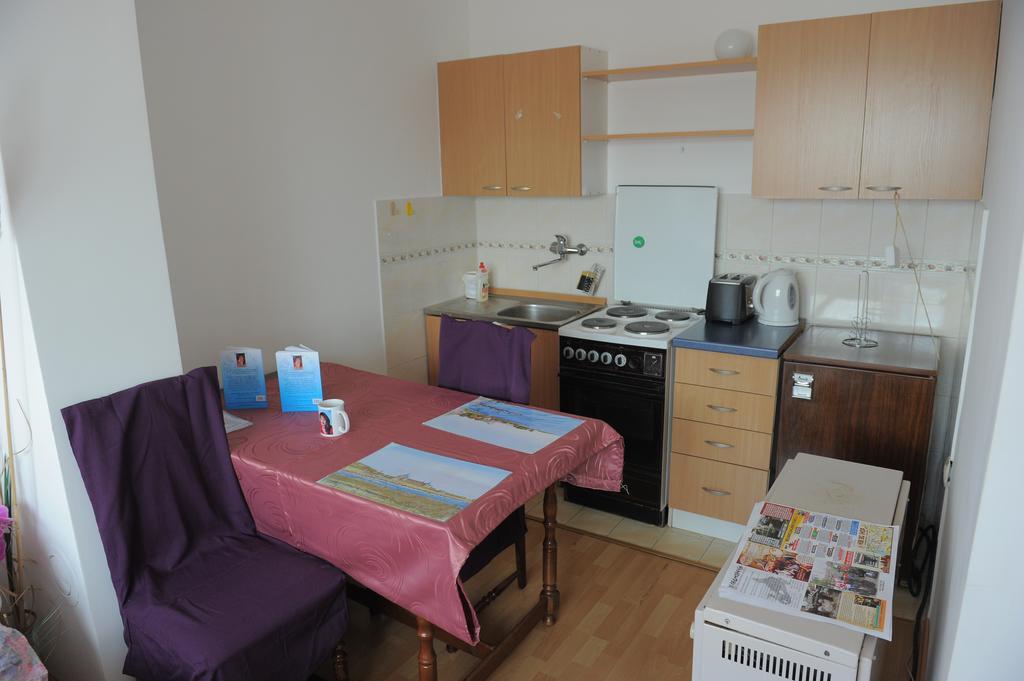 Apartment Daca Stan Belgrado Buitenkant foto