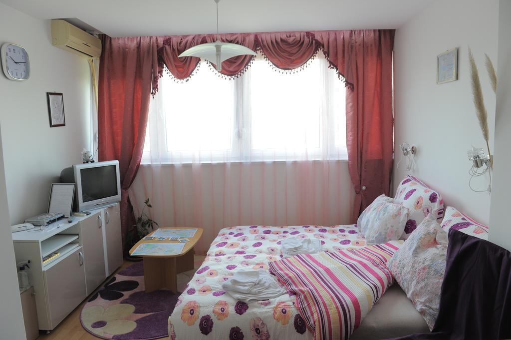 Apartment Daca Stan Belgrado Buitenkant foto