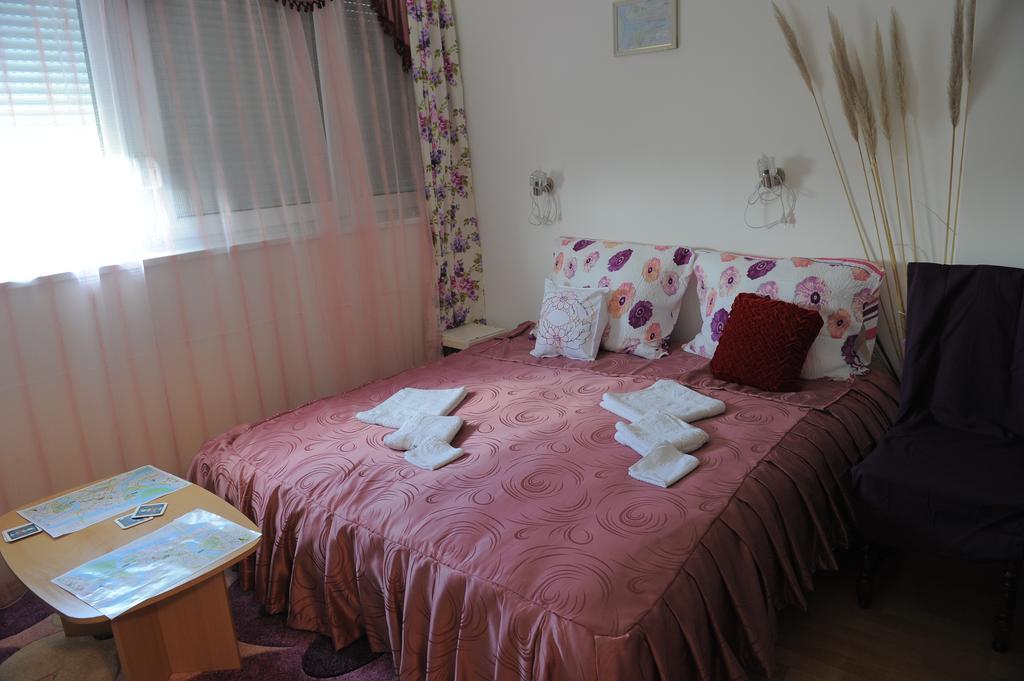 Apartment Daca Stan Belgrado Buitenkant foto